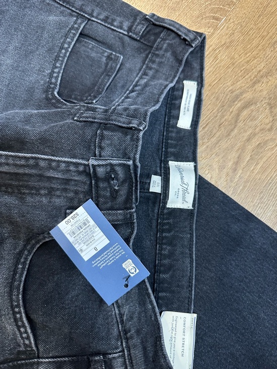 Universal Thread Black High-Rise Flare Jeans - Picture 8 of 9